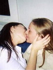 girls kissing megamix 60